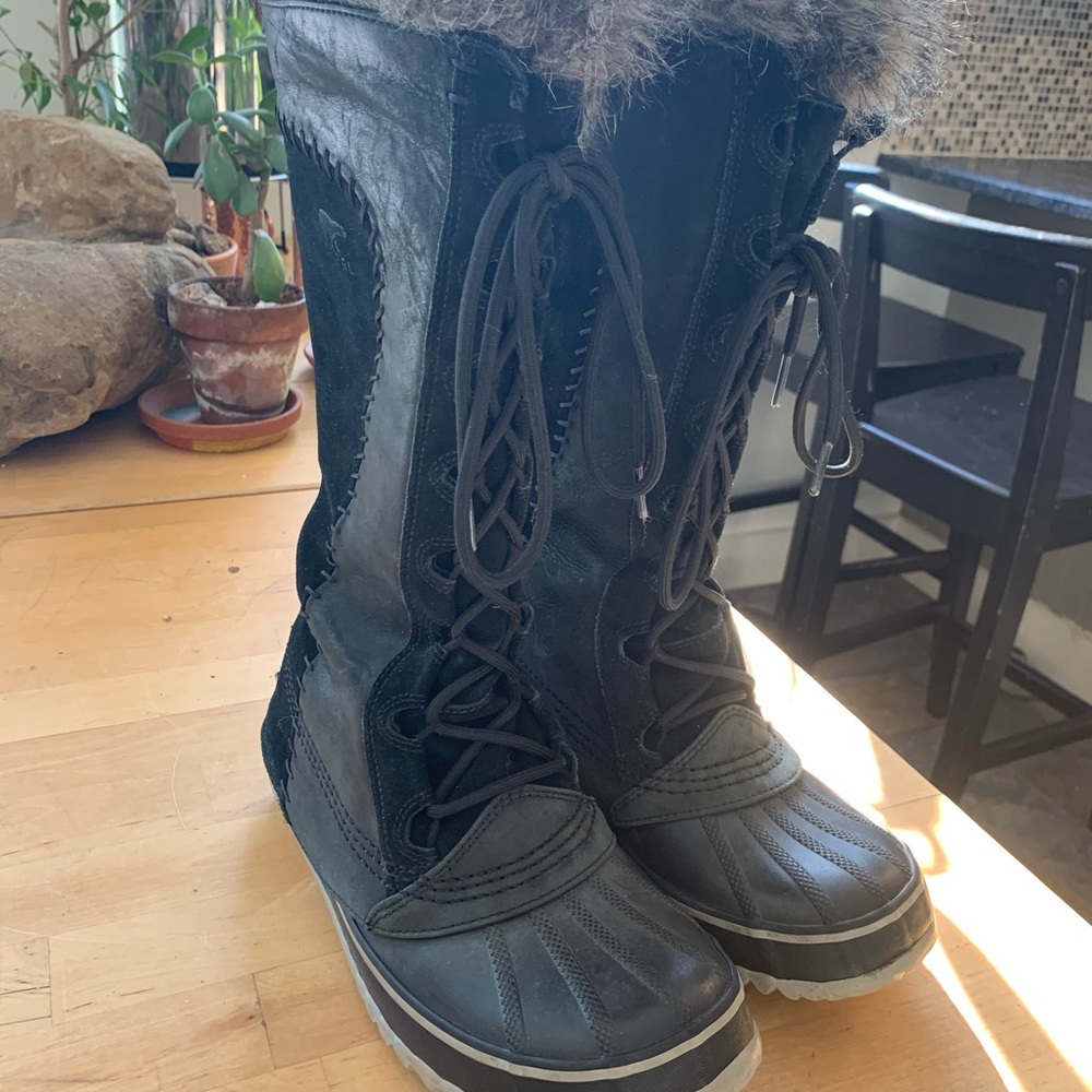 Sorel Cate the Great leather and suede black snowboots